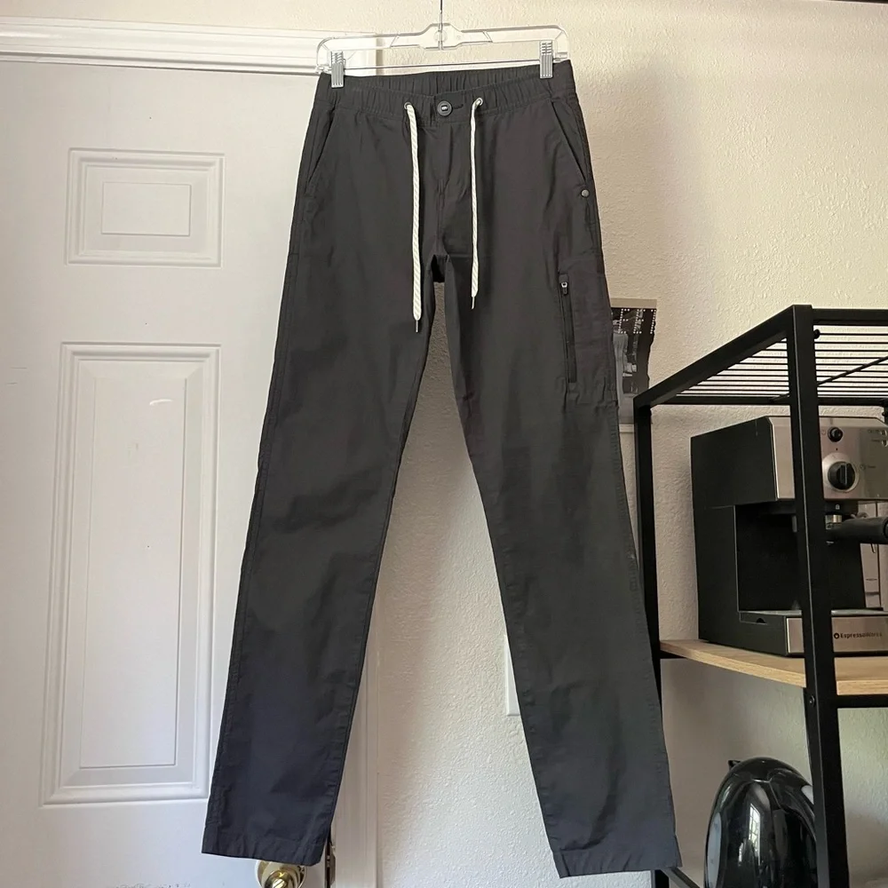 VUORI dark‎ grey athletic elastic drawstring waist slim leg cropped pants